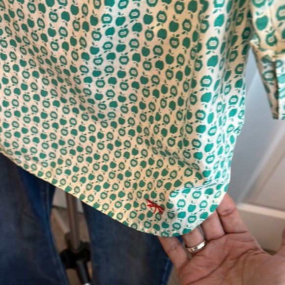 Green Patterned 1/2 button top size 10 - Picture 4 of 8